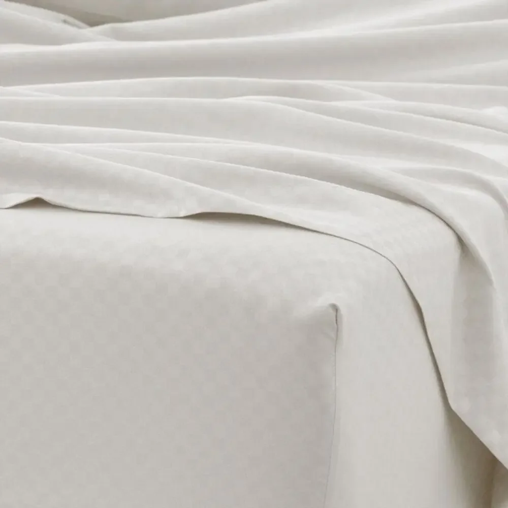 NEW! iEnjoy Home 4PC Checkered Embossed Full Bed Sheet Set in Ivory
